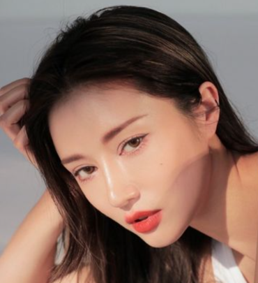 CĂNG BÓNG, CẤP ẨM, TRẮNG DA